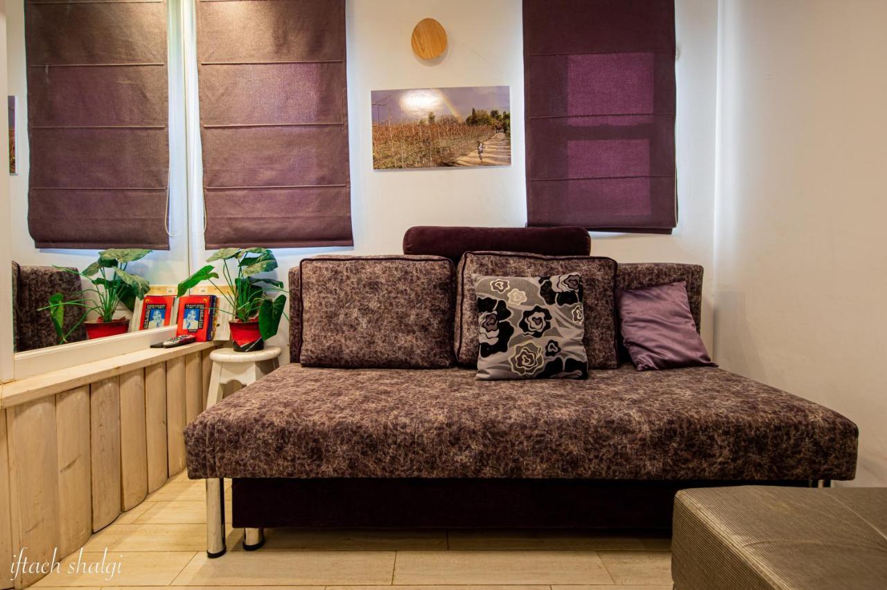 Nuriel Fruit & Guest House Sheʼar Yashuv Екстериор снимка